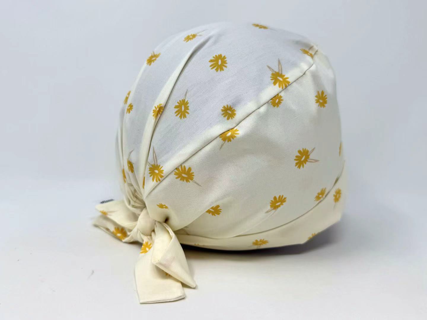 Dancing Daisies On Honey